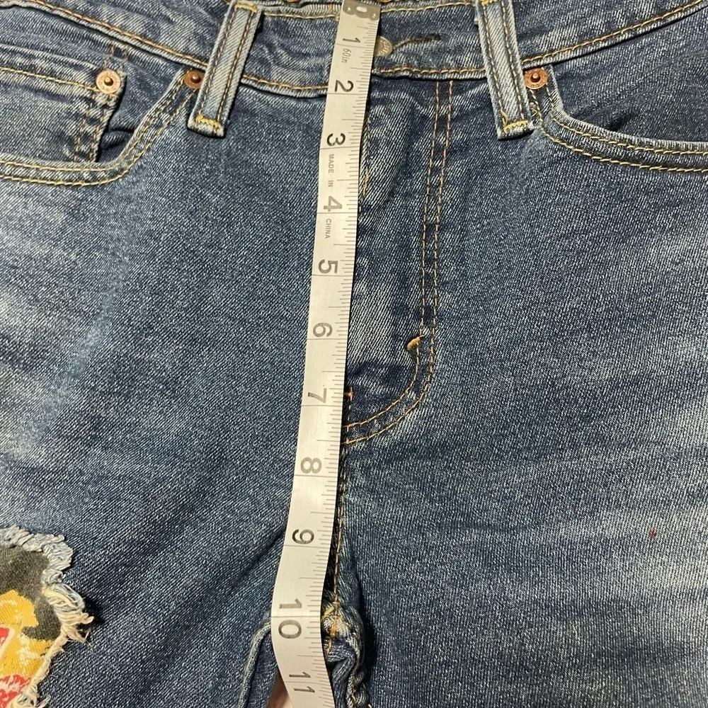 EUC Levi’s 511 Slim Fit Jeans - Blue patchwork Size 31X30